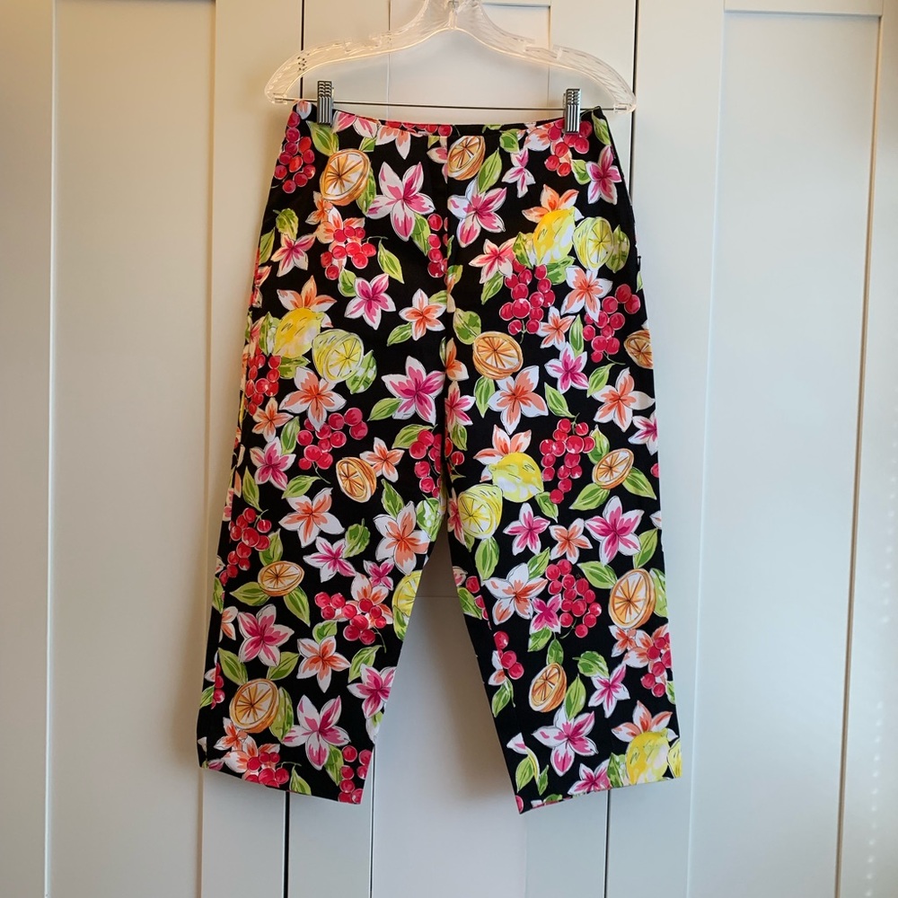 Briggs cropped pants, flower pattern, size 8P